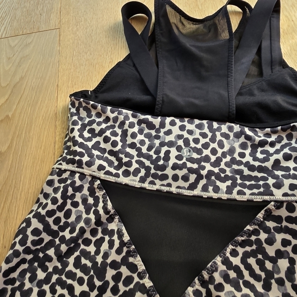 Lululemon Running In The City Tank in Ace Spot Grain Black - 4
